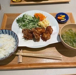 食堂コマニ