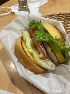 フレッシュネスバーガー プライムツリー赤池店