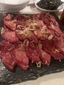巨牛荘 六本木店