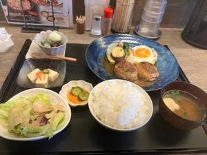 ハンバーグと伊賀牛丼の五右衛門