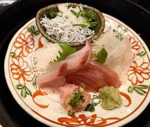 魚屋スタンド ふじ 新なにわ大食堂店