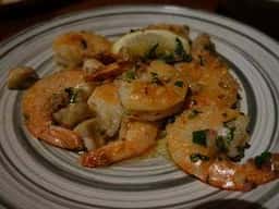 QUAYS pacific grill