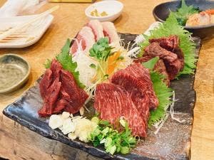 ひだりうま でん助
