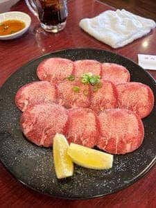 焼肉 味園 本店