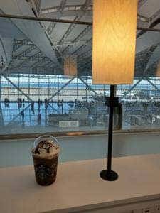 スターバックス コーヒー 羽田空港 蔦屋書店