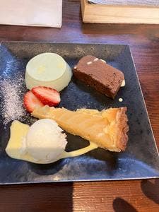 ビストロヴァンダンジュ