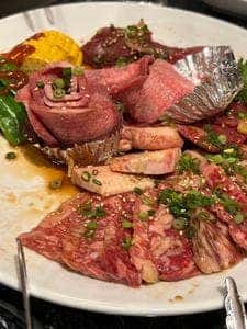 炭火焼肉 舎人