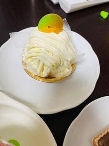 シャトレーゼ ヨークフーズ梅島店