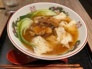 亜細亜楼 爺爺のワンタンと豚バラの店