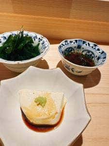 鮨 由う