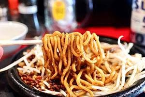 鉄板あぶらーめん 長岡流