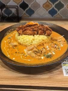 バルと、デリと、スパイスカレー アシタモイイヒ