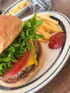 Hamburger&CAFE BAYSIDE BASE