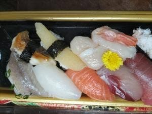 鮮魚専門店 山助 赤羽店