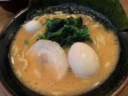 横浜家系ラーメン だるま家3 逗子店