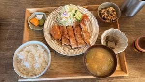居方食堂