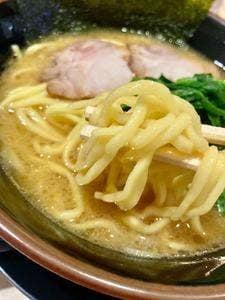 横浜ラーメン 新横家