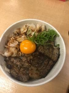 豚マニア丼 稲田屋 SUN
