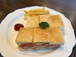 Cafe terrace Kum Kum