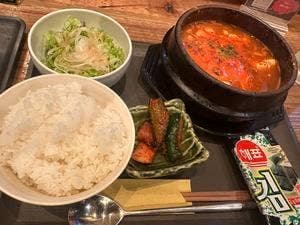 KOREAN DINING LEE
