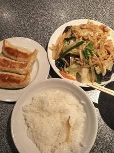天鴻餃子房 大手町店