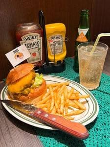 MARY BURGER 西武渋谷店