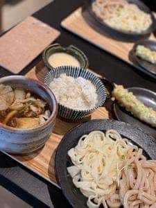 肉汁うどん 麦とろ 柳