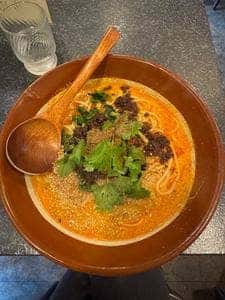 鉄板中華・担々麺 究