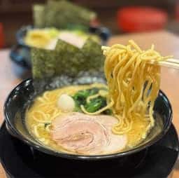 横浜家系ラーメン 三ノ宮商店