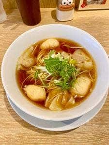 手包ワンタン専門店 港味