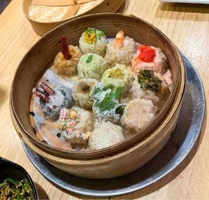 ヤキトリボーイシュウマイガール 梅田店