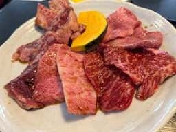 炭火焼肉 松牛
