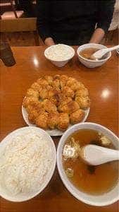 ホワイト餃子 植田餃子店