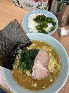 横浜ラーメン 武蔵家 日吉店