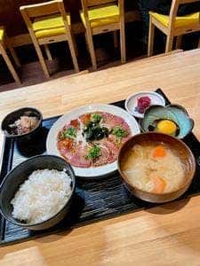 博多炉端酒場 まる福新宿西口店