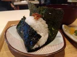 おにぎりはつき