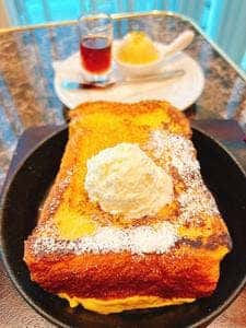 CAFE AUX BACCHANALES