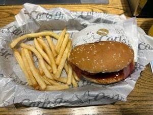 カールスジュニア 横須賀中央レストラン