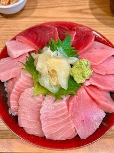 鮮王となり