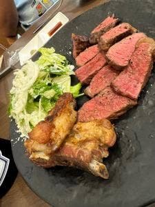 淡路牛と炭とワイン パパーレ
