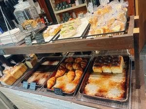 bakery cafe Humpty Dumpty