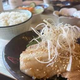 肉の八十二食堂