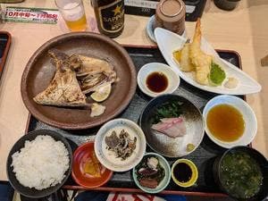 寿司和食 ここも 空港通り店