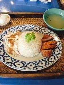 タイ料理&パクチー酒場 居空間