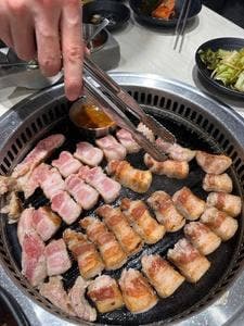 熟成肉専門店 ヨプの王豚塩焼 吉祥寺店