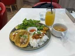 GURUNAVI FOODHALL WYE Cafe 勝どき
