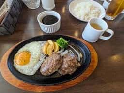 鉄板ハンバーグDining ニシエヒガシエ