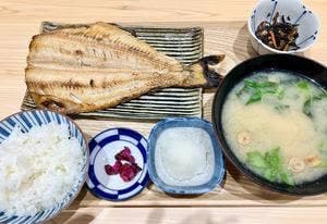 大起水産 海鮮丼と干物定食 京都醍醐店