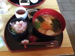 観光案内所 売店 さくら路