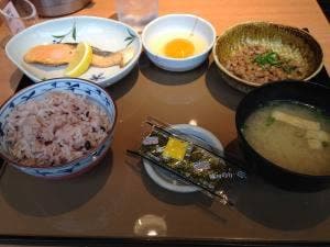 やよい軒 金沢増泉店